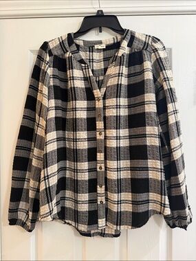 Elle Black & Cream Plaid Button-Front Blouse